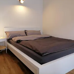 In / Mit Allem Drum Und Dran Apartment