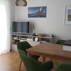 Wunderschoene Direkt An Der Elbe, Alt-und Neustadtnaehe Apartment